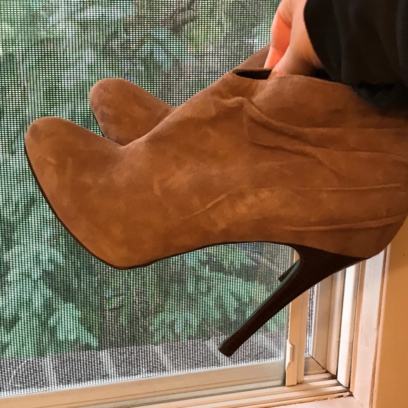 Guess Suede/Leather High Heel Booties - size 8.5 - Picture 8 of 12